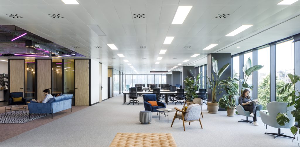 N26 Barcelona Office - Unispace - Modern offices with spaces to rest