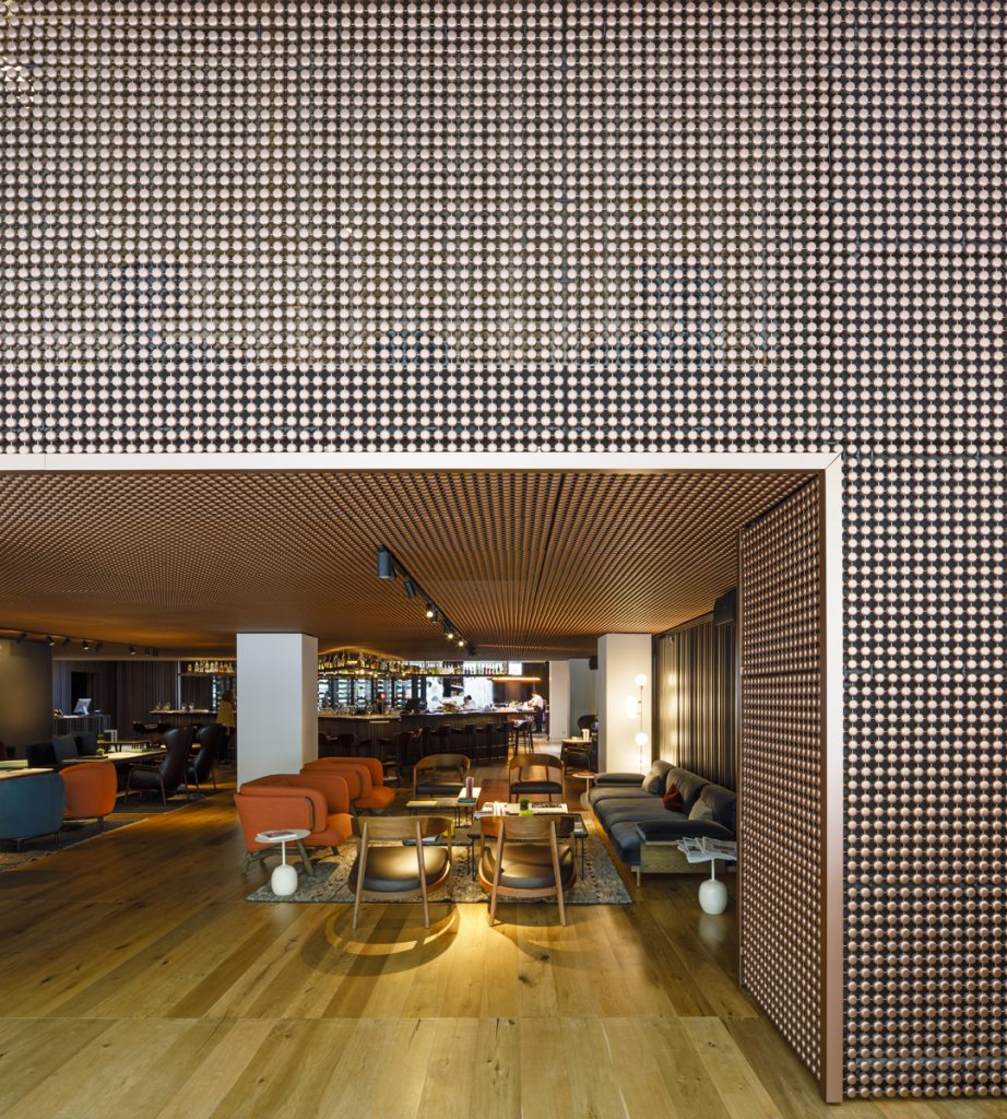 Sir Victor Hotel │Barcelona - Baranowitz + Kronenberg - Coffee space to relax surrounded by modernity