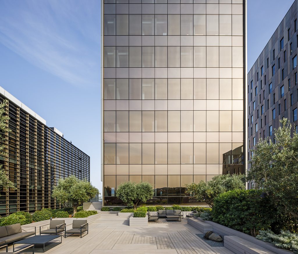 Cuatrecasas Lawyers Headquarters - GCA - Facade of a modern office building